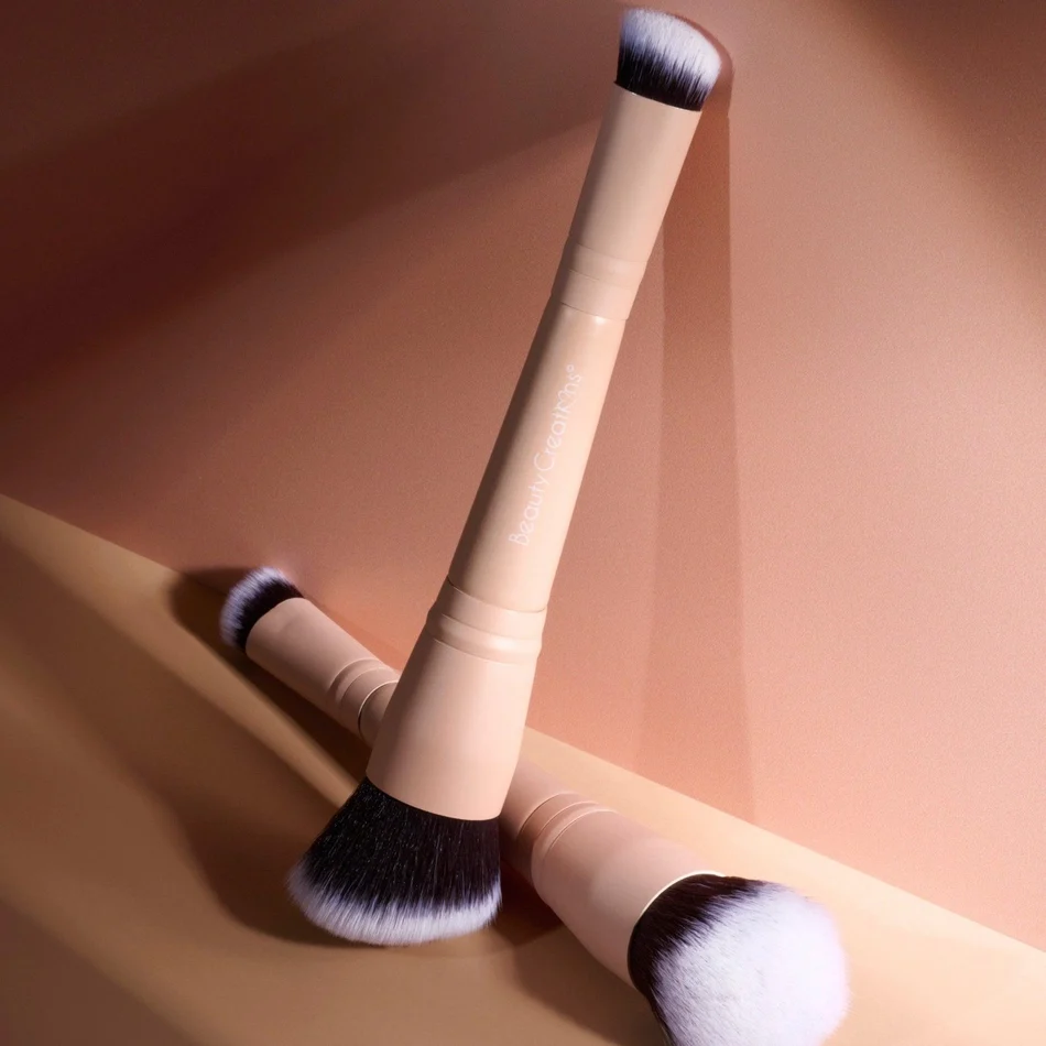 Brocha para base Snatch and Sculpt Brush