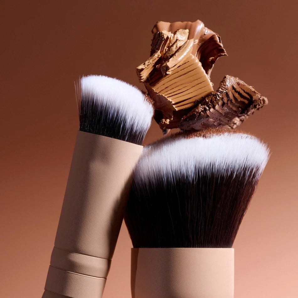 Brocha para base Snatch and Sculpt Brush
